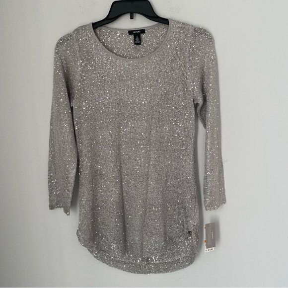 Alfani Women’s Shirt-Tail-Hem Sequinned Sweater Sliver Stream Small - Picture 2 of 5